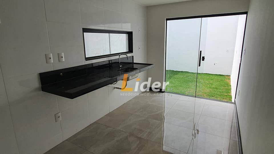 Casa à venda com 3 quartos, 90m² - Foto 9