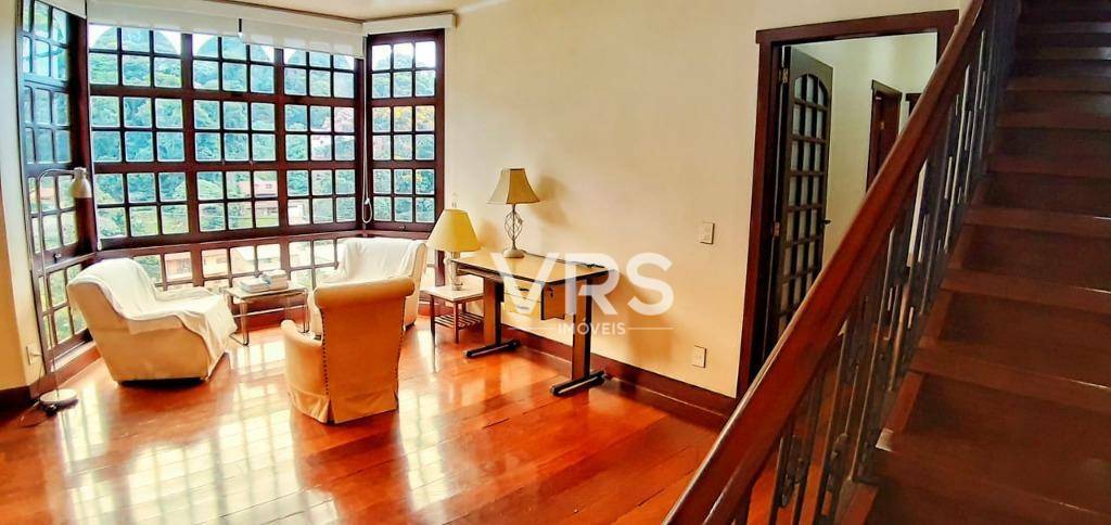 Casa à venda com 4 quartos, 260m² - Foto 12