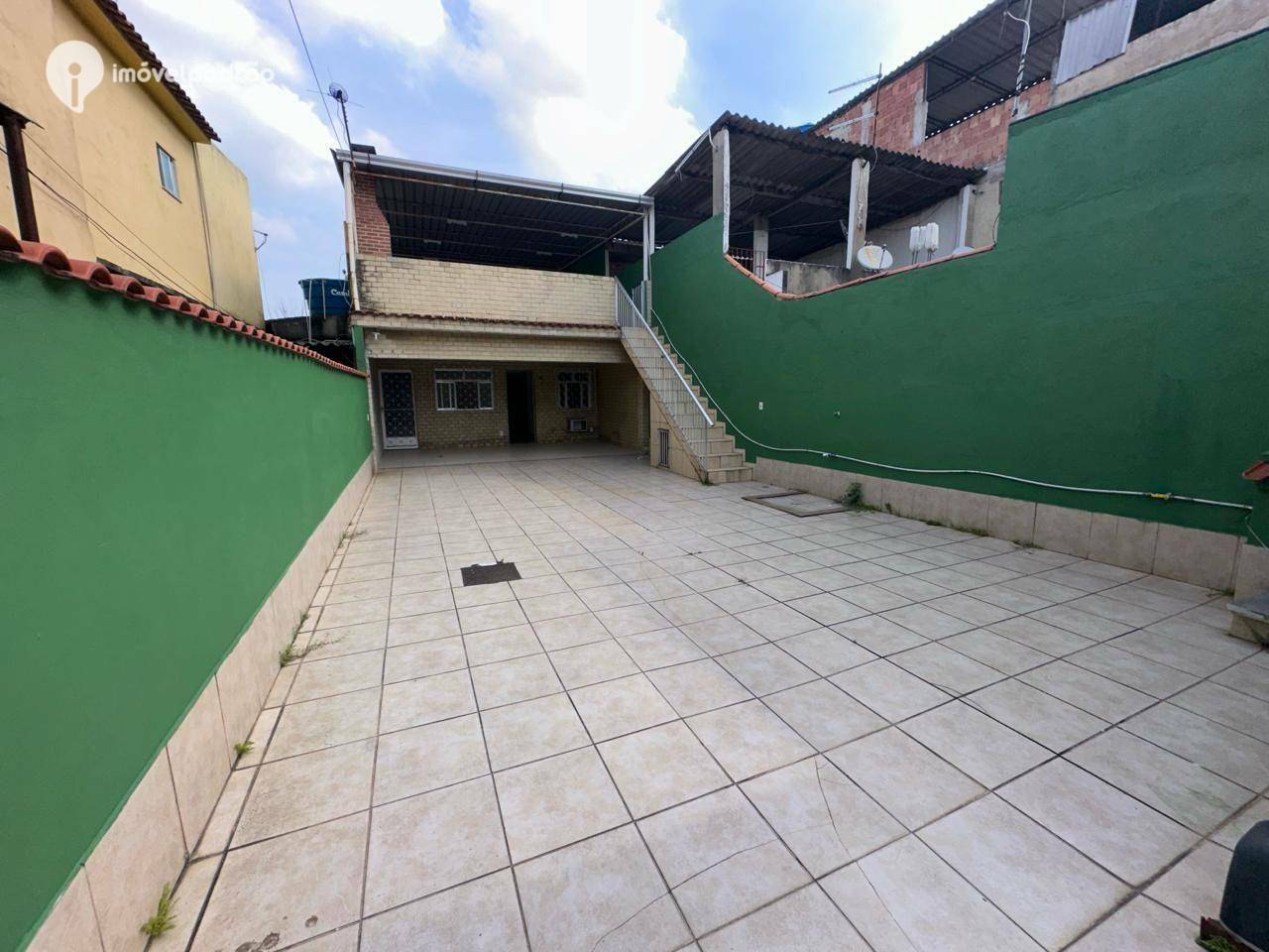 Casa à venda com 3 quartos, 150m² - Foto 1