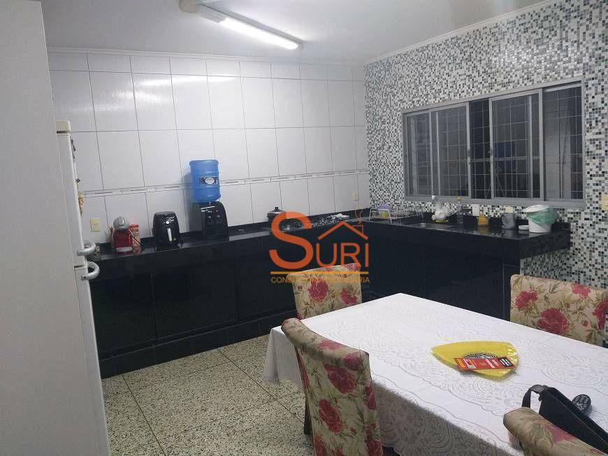 Casa à venda com 3 quartos, 353m² - Foto 11