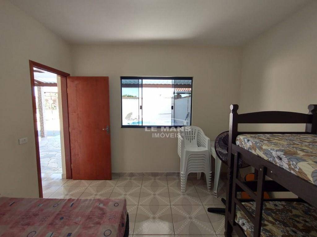 Chácara à venda com 4 quartos, 182m² - Foto 15