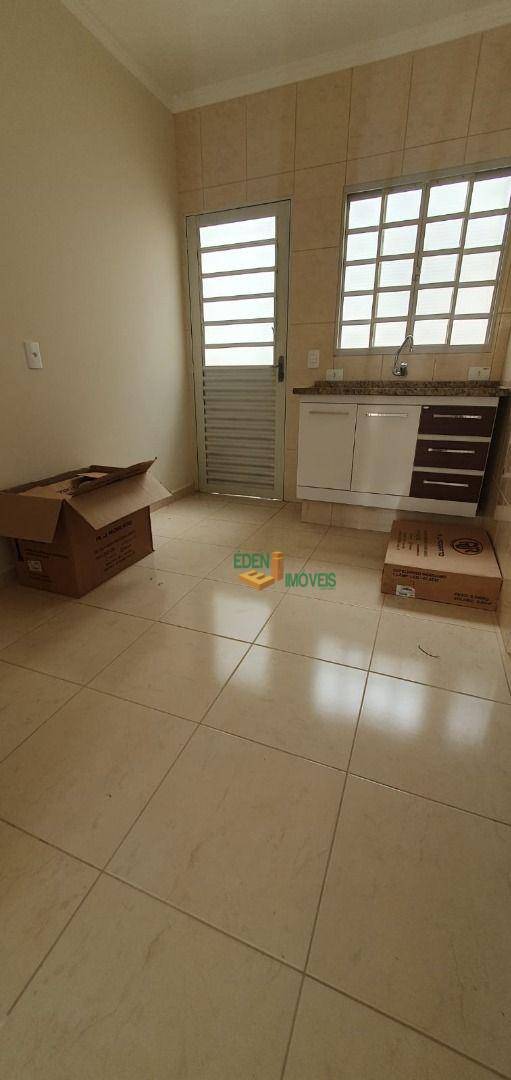 Casa à venda com 3 quartos, 130m² - Foto 8