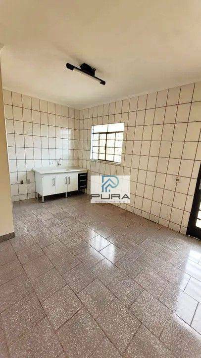 Casa à venda com 2 quartos, 97m² - Foto 14