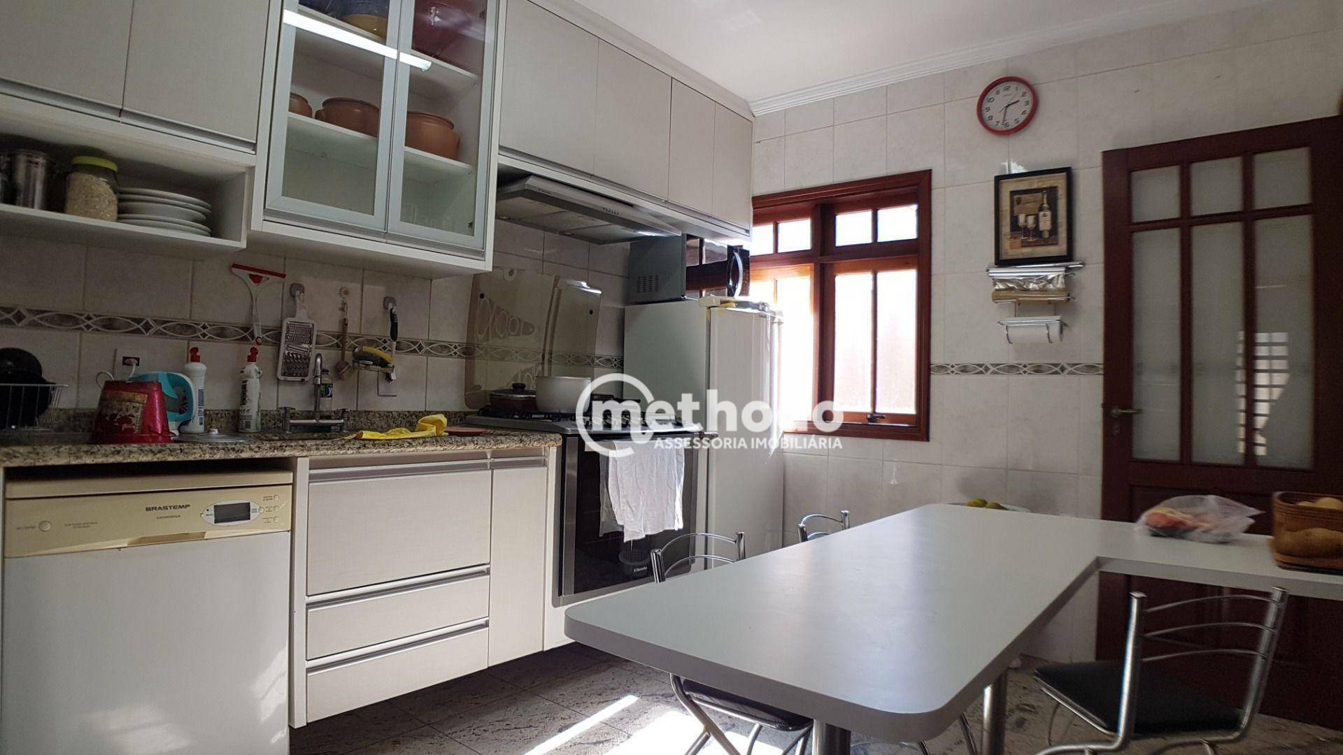 Casa à venda com 4 quartos, 289m² - Foto 22