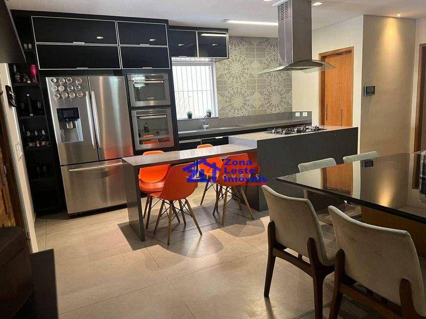 Sobrado à venda com 3 quartos, 272m² - Foto 1