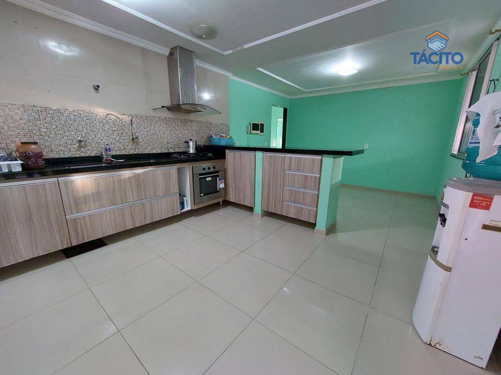 Casa à venda com 4 quartos, 280m² - Foto 29