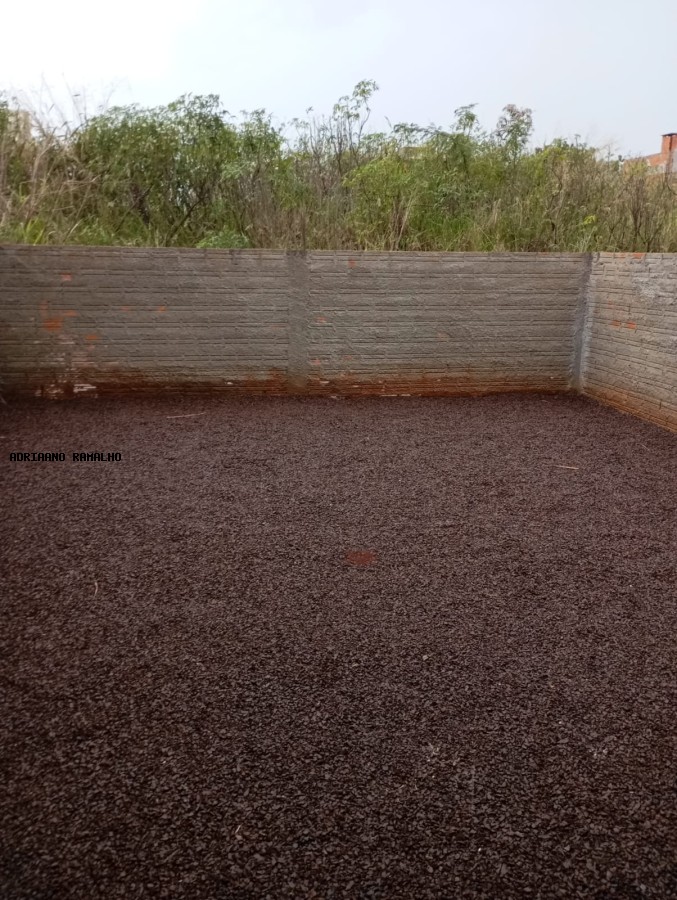 Casa à venda com 2 quartos, 70m² - Foto 9
