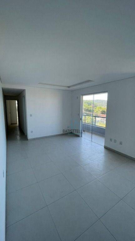 Apartamento à venda com 2 quartos, 65m² - Foto 11