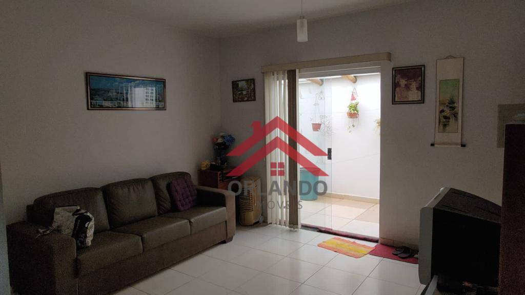 Apartamento à venda com 3 quartos, 68m² - Foto 2