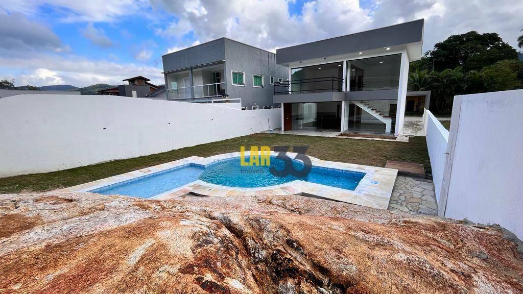 Casa de Condomínio à venda com 4 quartos, 200m² - Foto 13