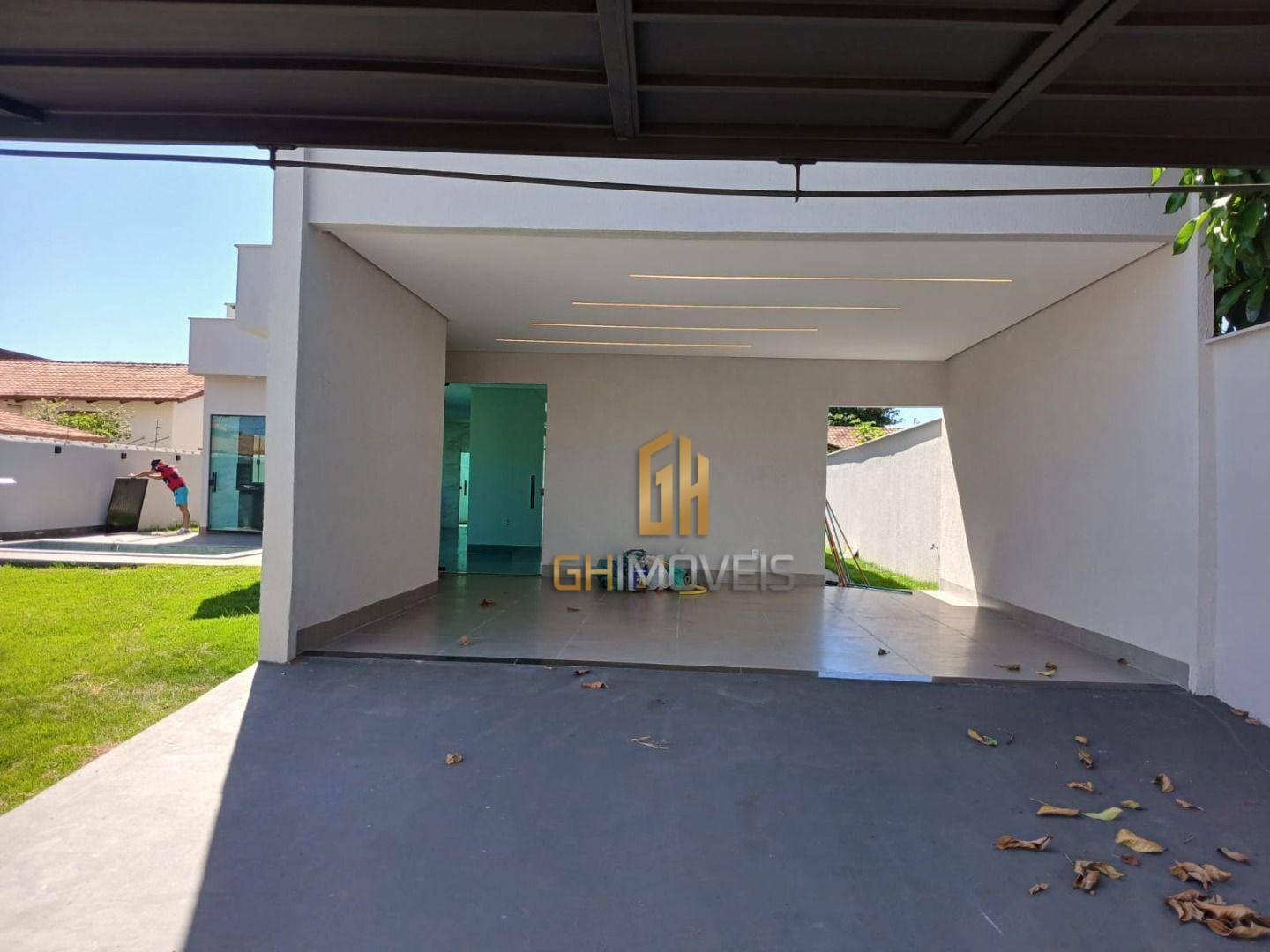 Casa à venda com 3 quartos, 202m² - Foto 2