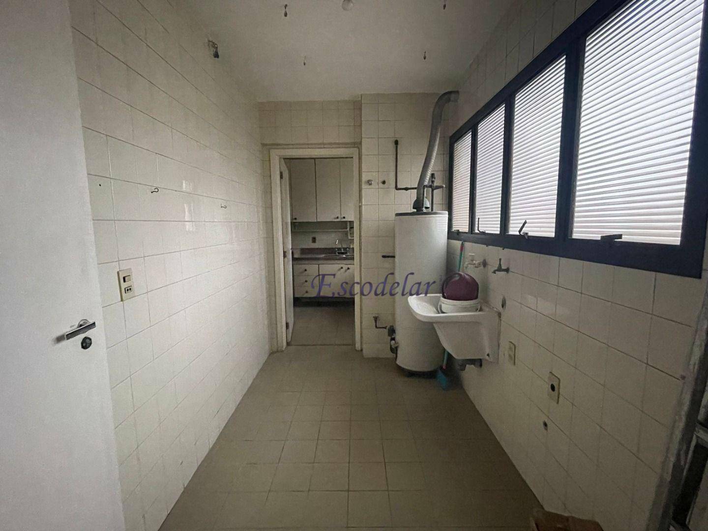 Apartamento à venda com 4 quartos, 200m² - Foto 43