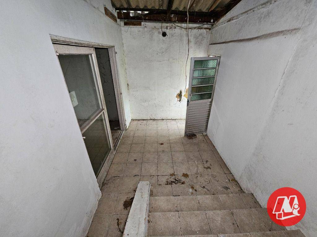 Casa para alugar com 4 quartos, 280m² - Foto 20