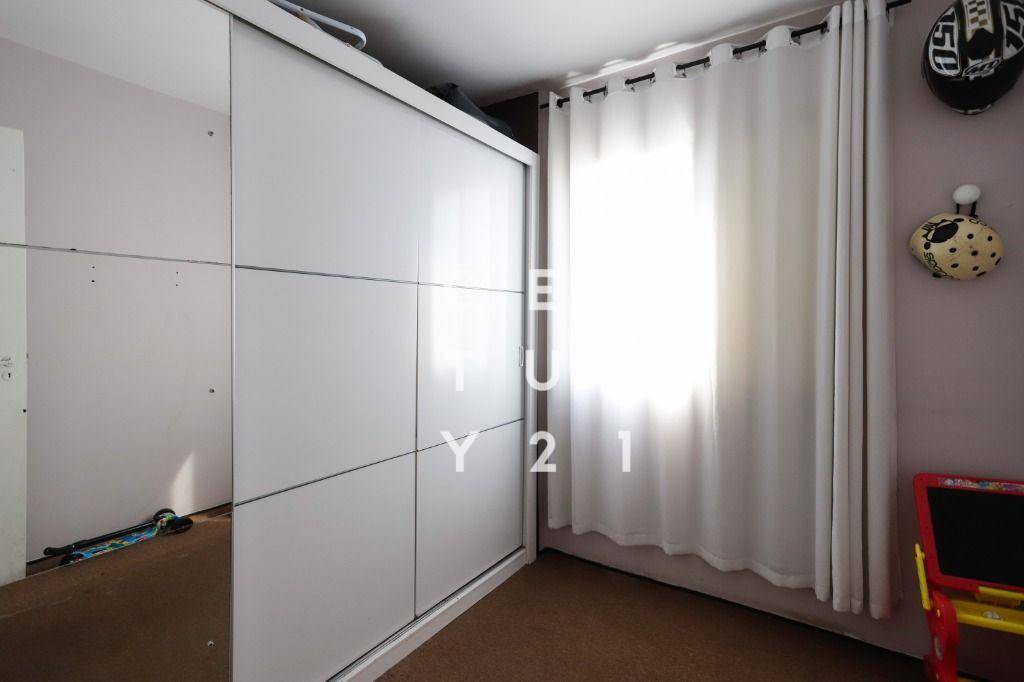 Apartamento à venda com 3 quartos, 79m² - Foto 3