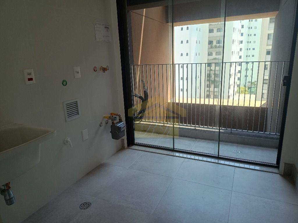 Apartamento à venda com 3 quartos, 143m² - Foto 8