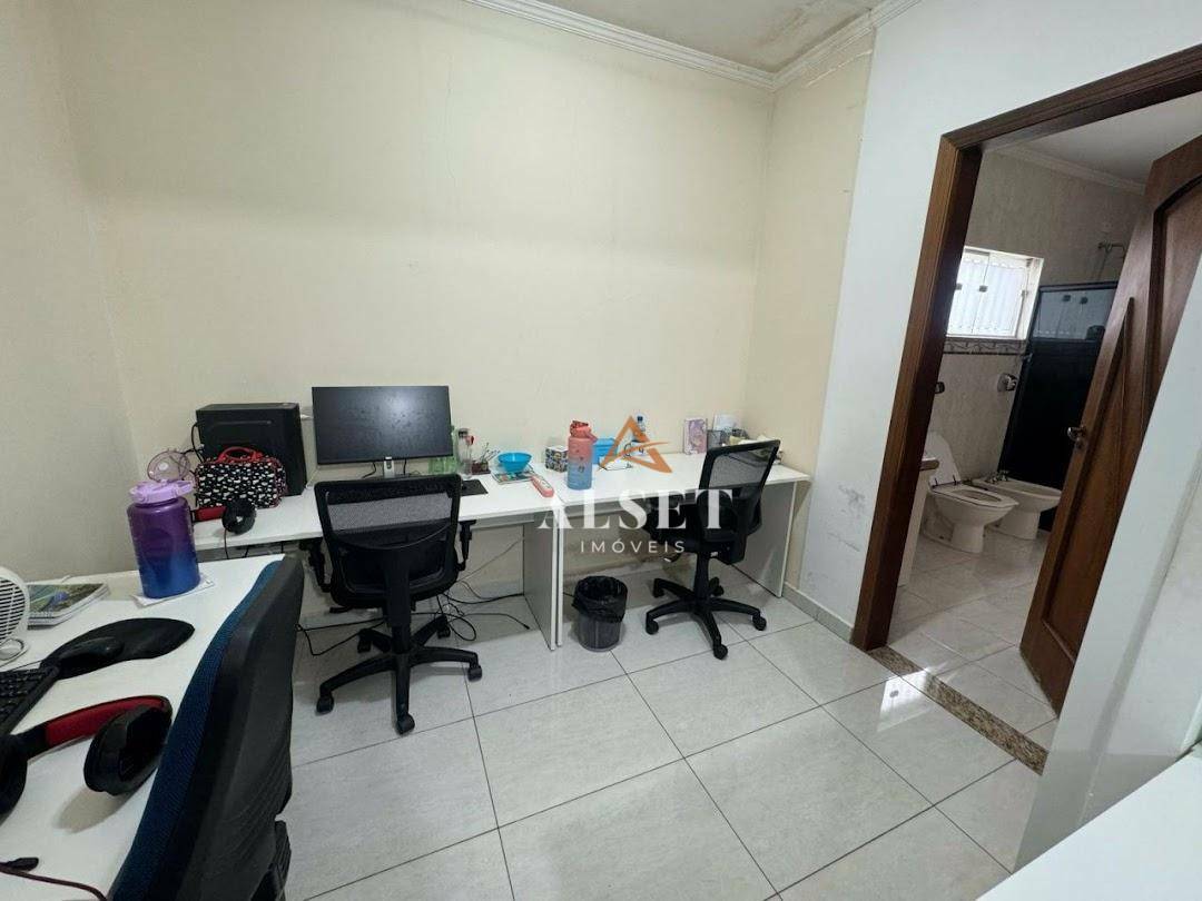 Sobrado à venda com 4 quartos, 300m² - Foto 8