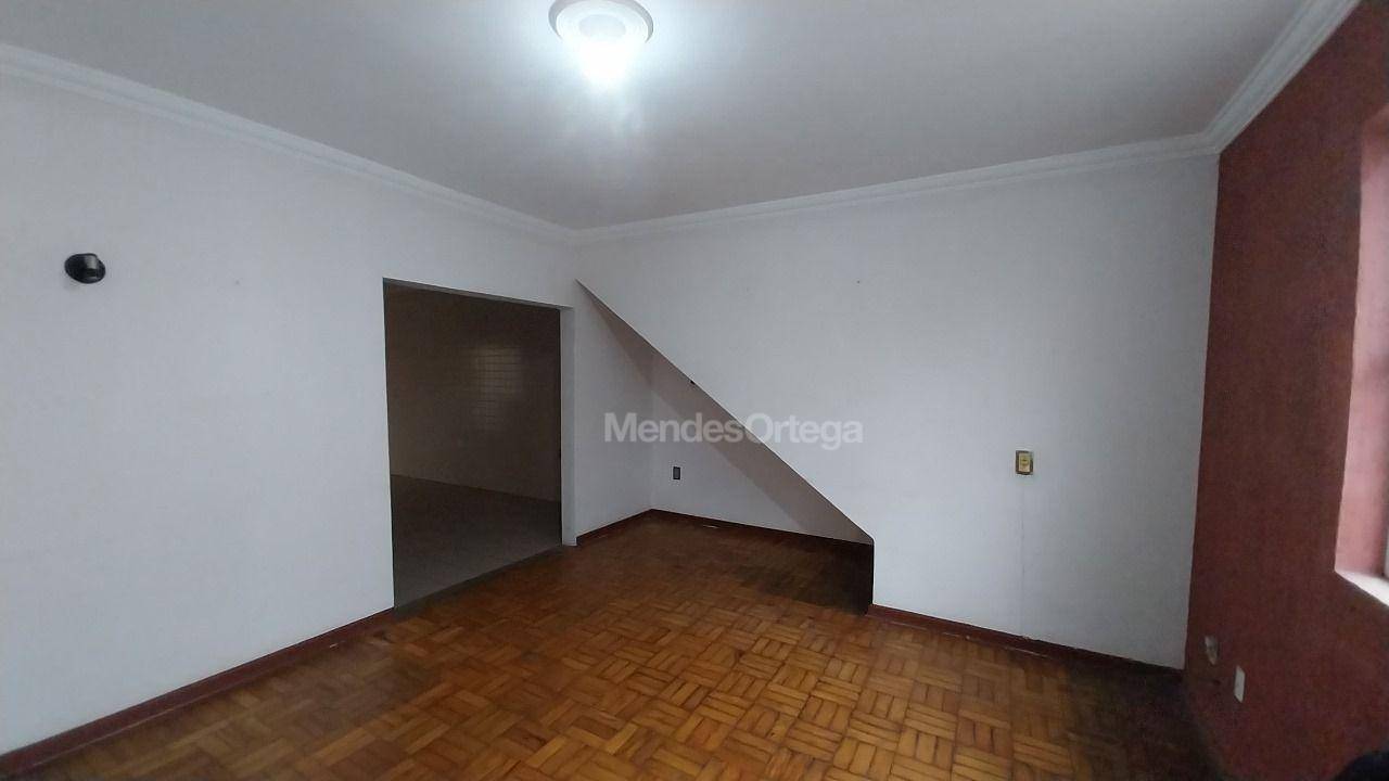 Casa à venda com 3 quartos, 105m² - Foto 2