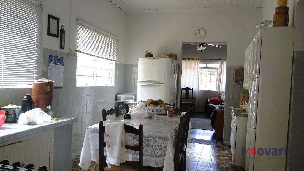 Casa à venda com 5 quartos, 130m² - Foto 9