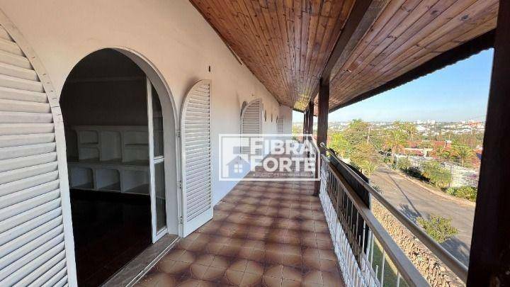 Casa para alugar com 18 quartos, 905m² - Foto 11