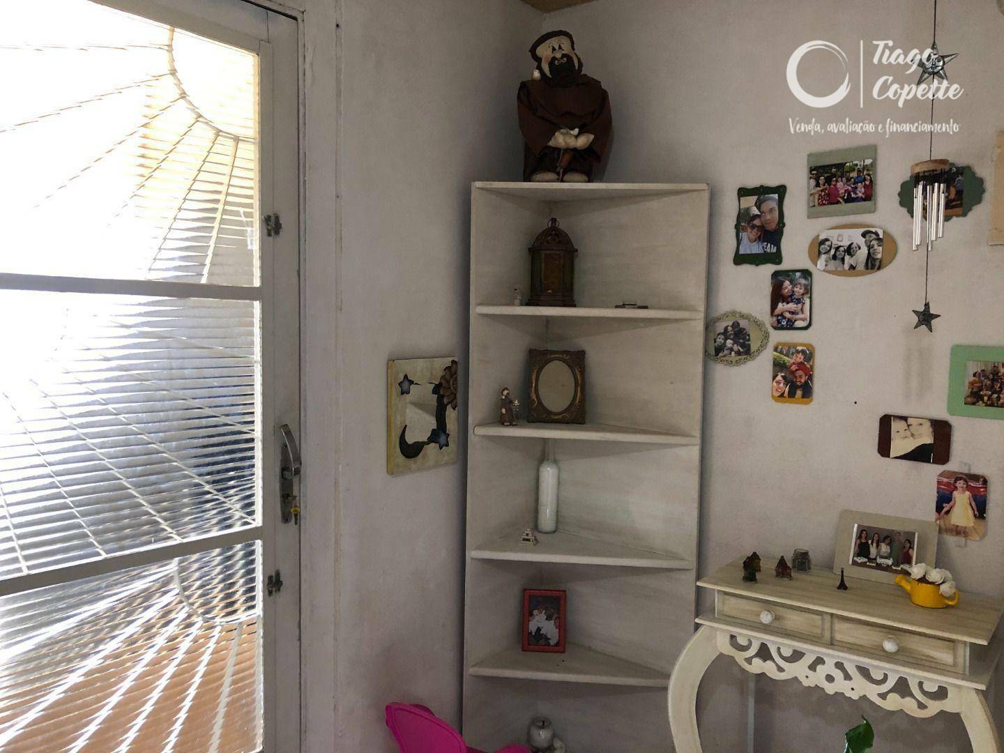 Casa à venda com 4 quartos, 242m² - Foto 23