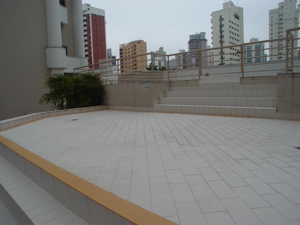 Apartamento à venda com 3 quartos, 198m² - Foto 4