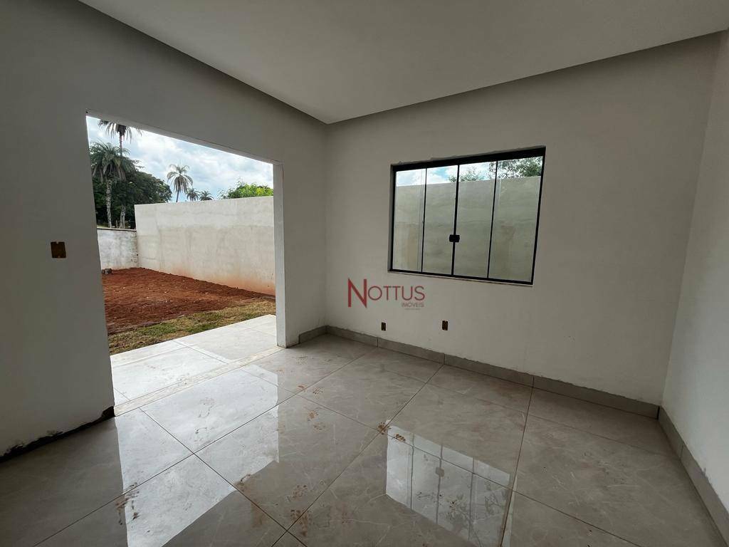 Casa à venda com 3 quartos, 150m² - Foto 2