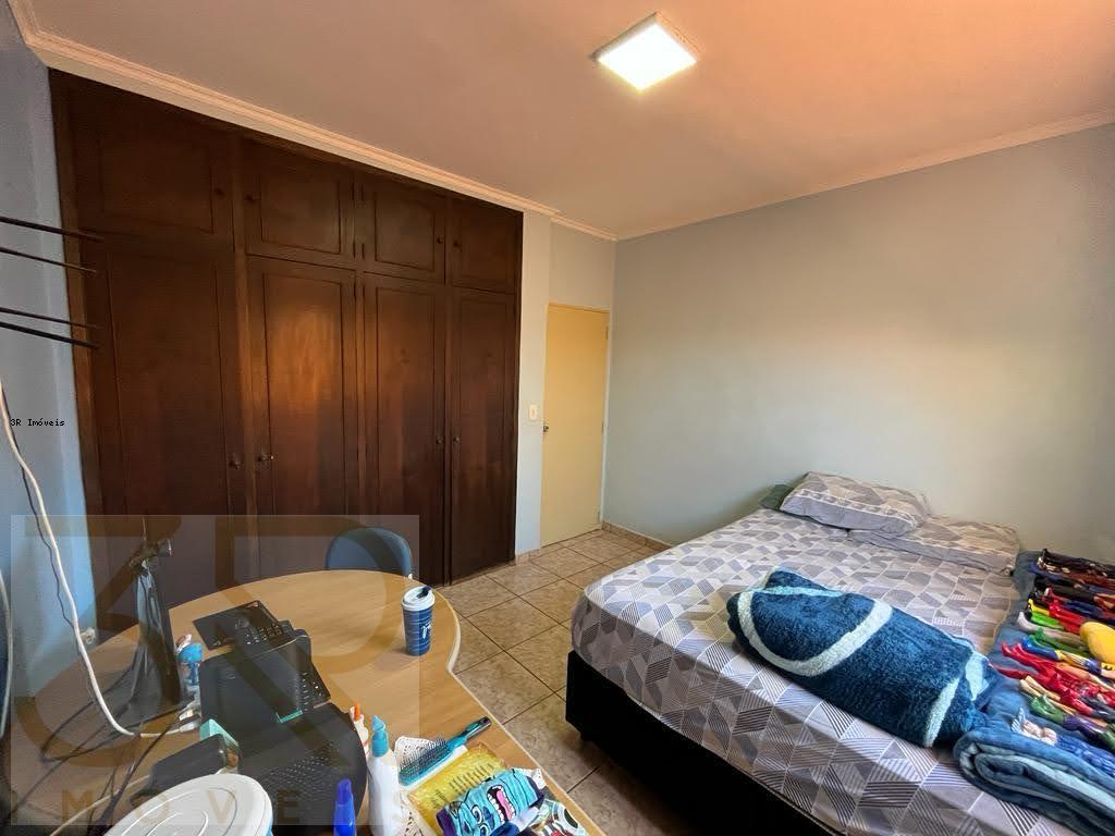 Casa à venda com 3 quartos, 180m² - Foto 5