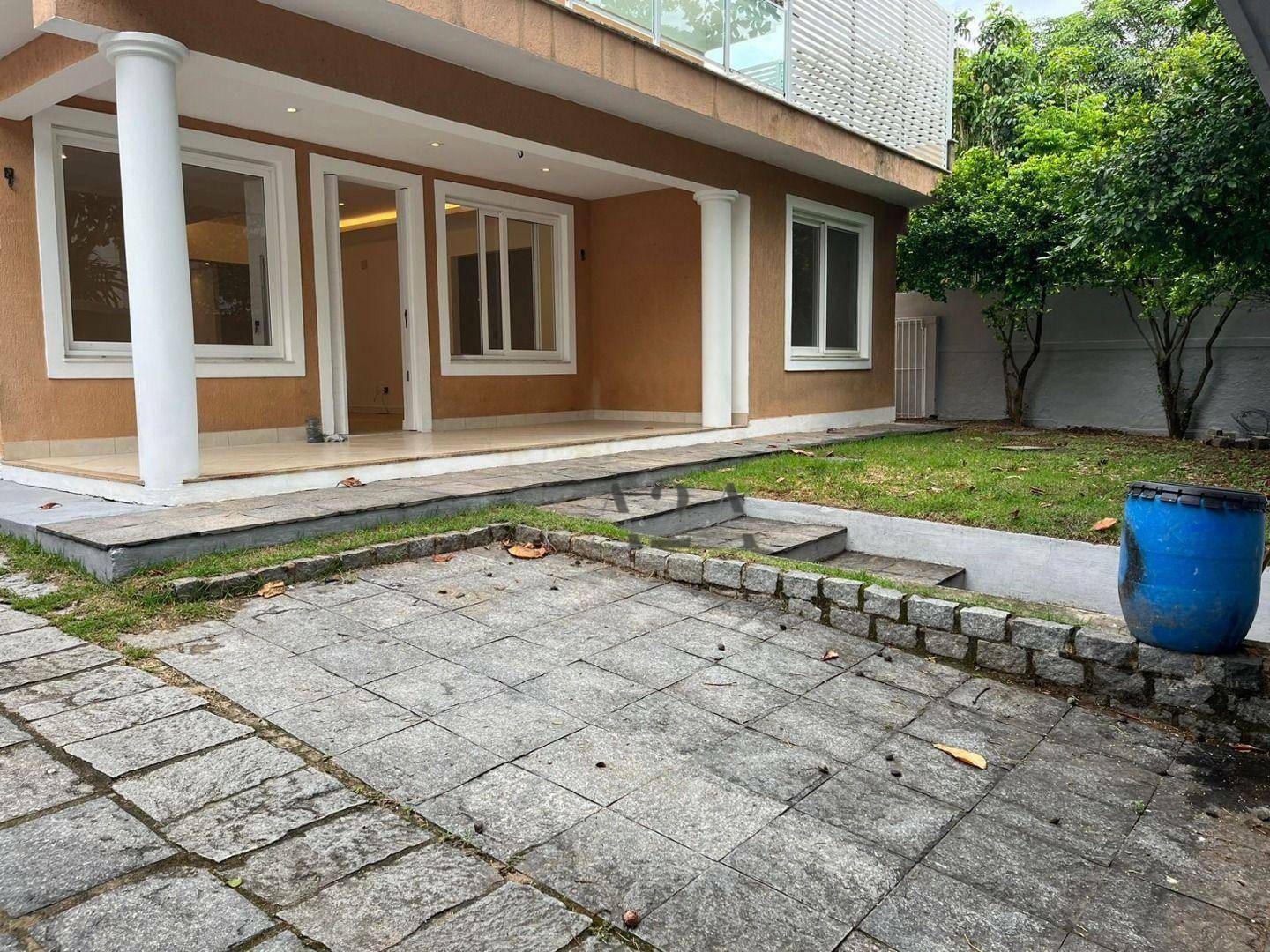 Casa à venda com 4 quartos, 357m² - Foto 4