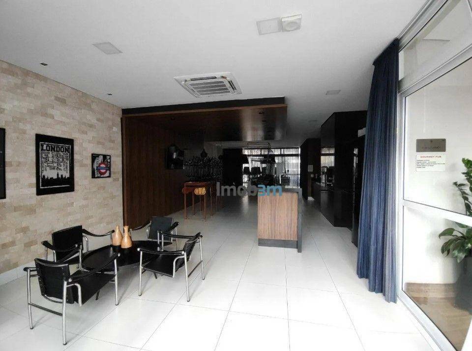 Apartamento para alugar com 2 quartos, 76m² - Foto 4