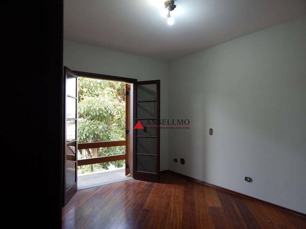 Casa à venda com 4 quartos, 267m² - Foto 8