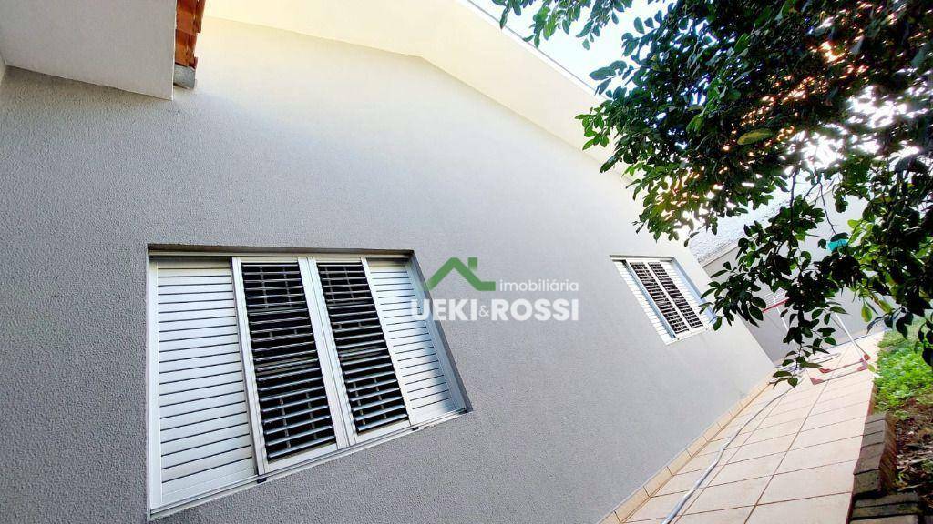 Casa à venda com 3 quartos, 171m² - Foto 4