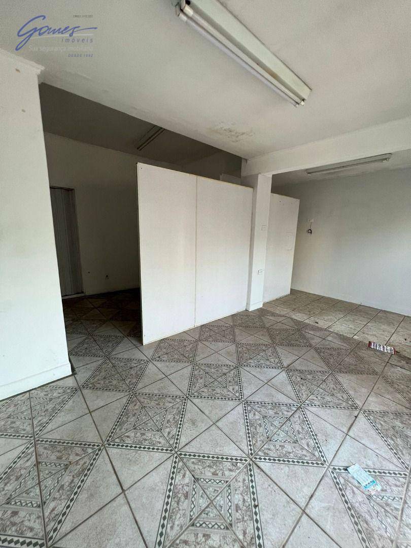 Casa à venda com 5 quartos, 174m² - Foto 5