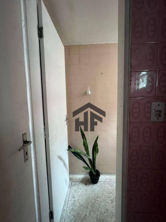 Apartamento à venda com 3 quartos, 168m² - Foto 12