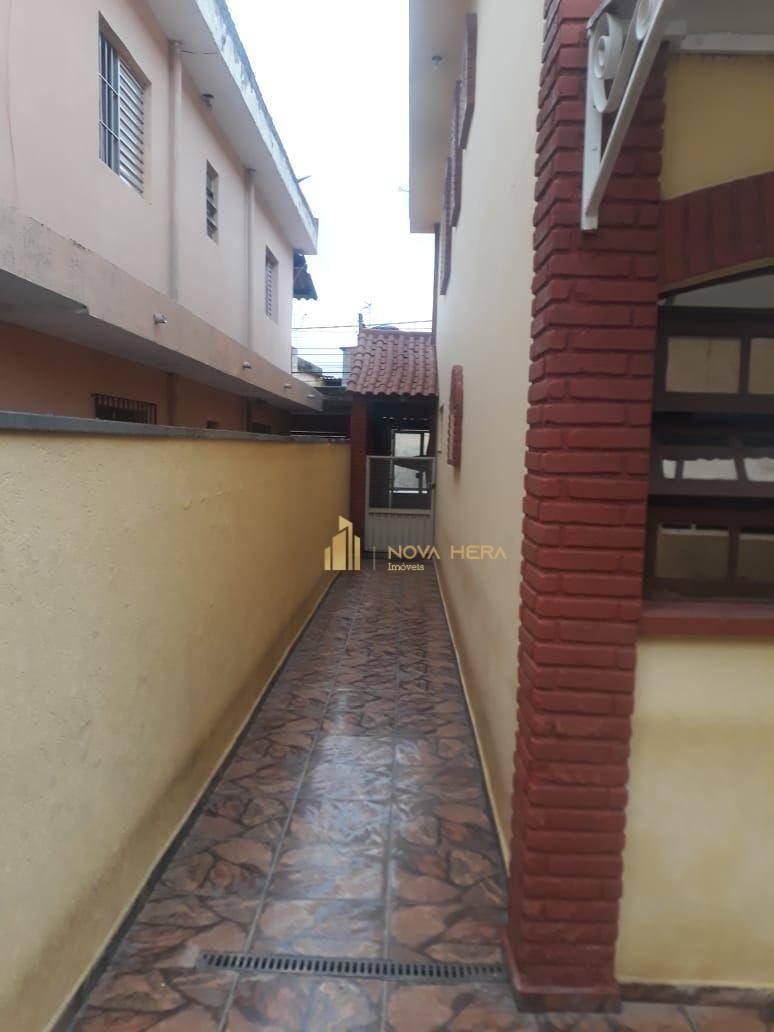 Sobrado à venda com 3 quartos, 150m² - Foto 3