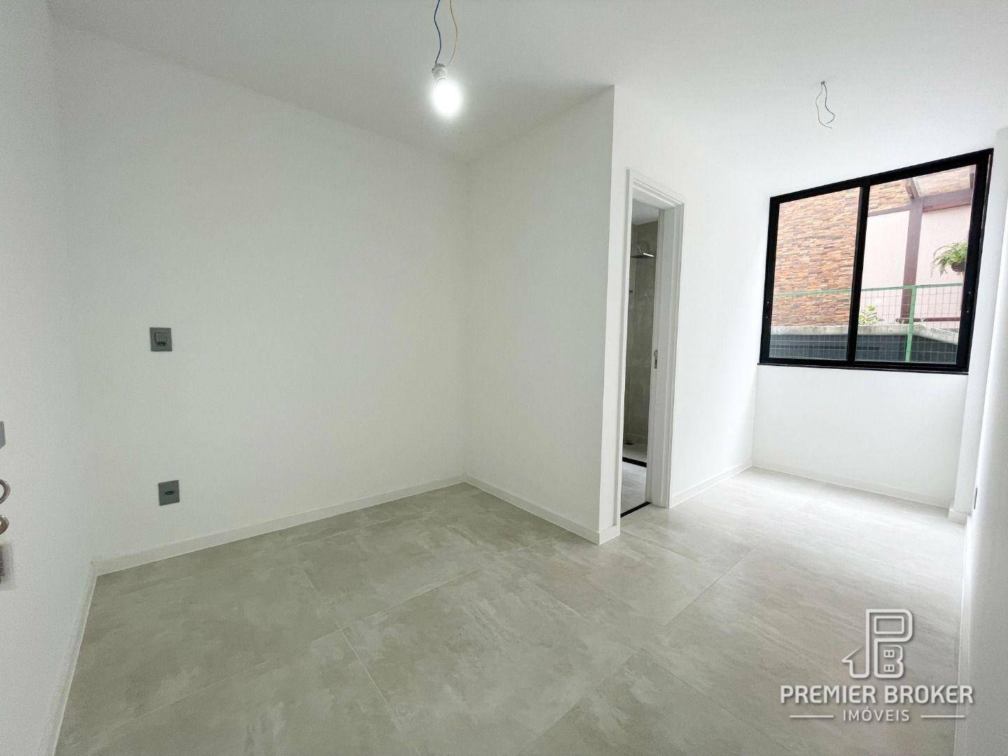 Casa de Condomínio à venda com 4 quartos, 330m² - Foto 49