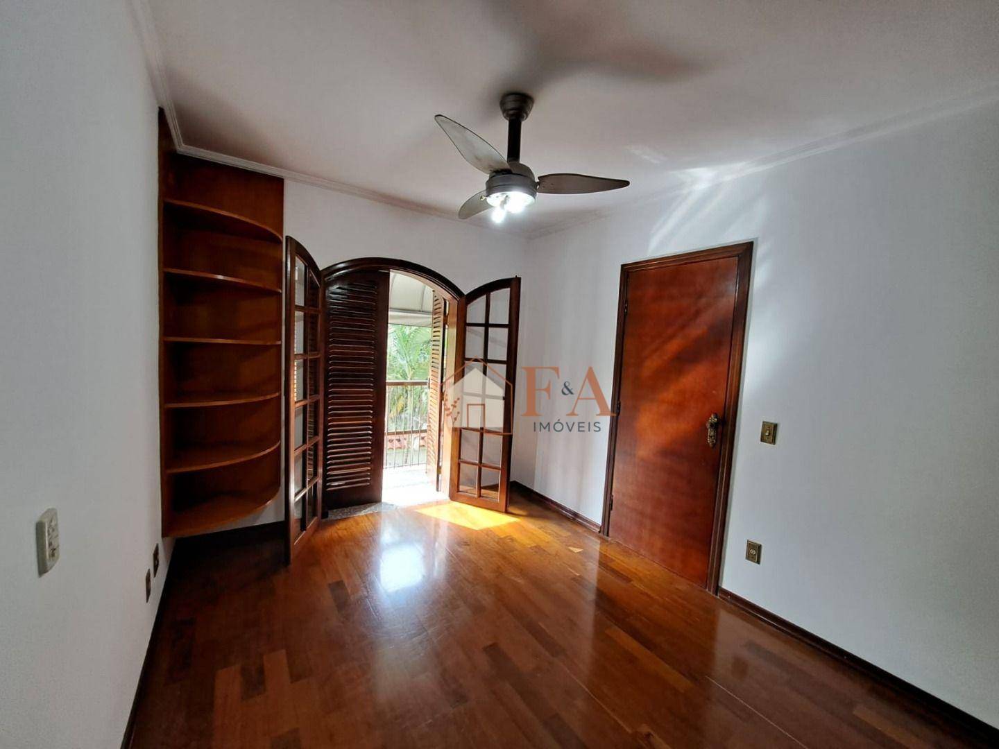 Casa à venda com 3 quartos, 244m² - Foto 17