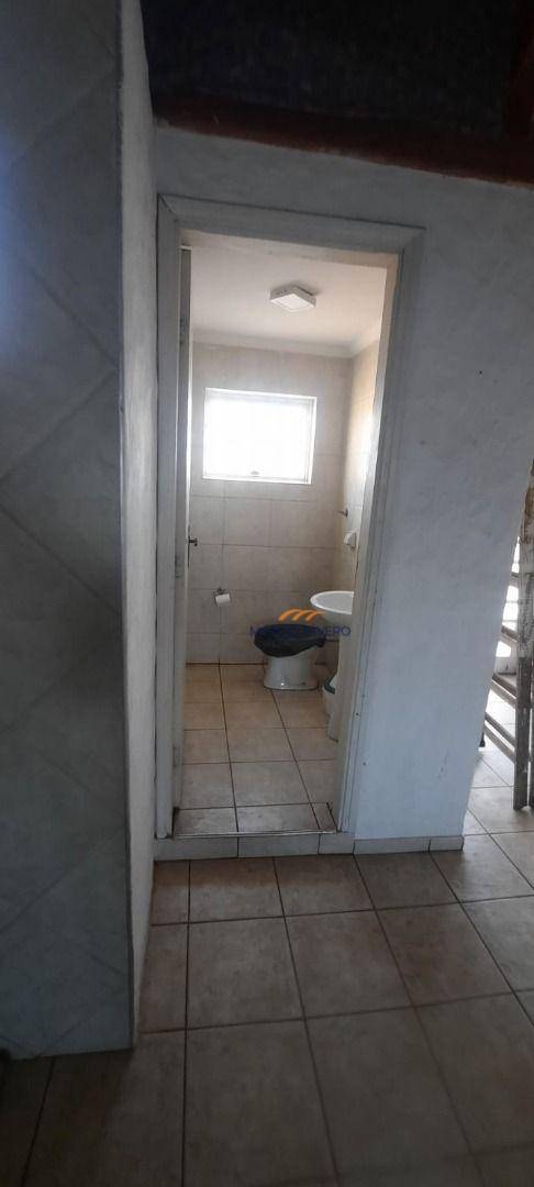 Casa à venda com 3 quartos, 192m² - Foto 14