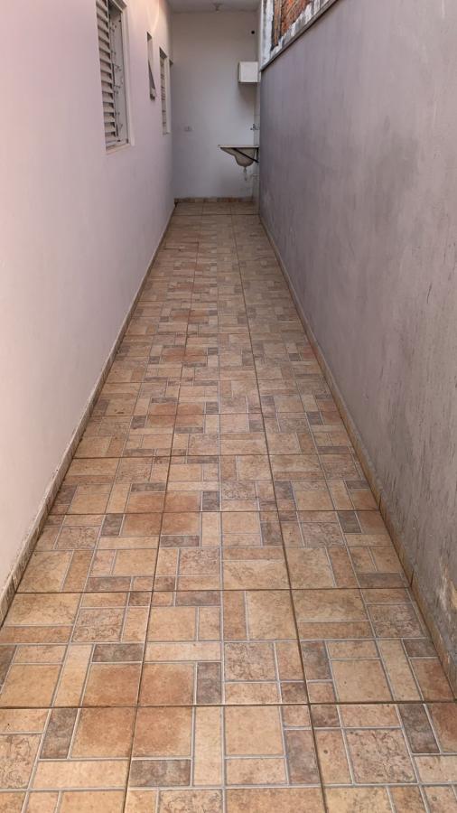 Casa para alugar com 2 quartos, 90m² - Foto 18