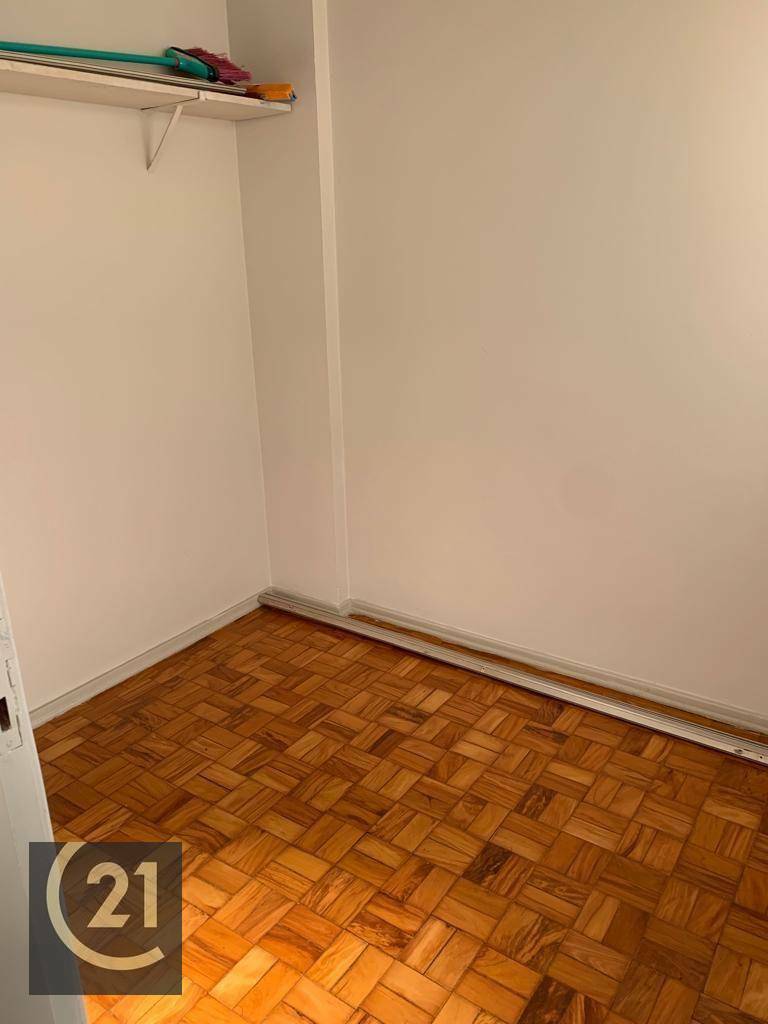 Apartamento à venda com 3 quartos, 141m² - Foto 2