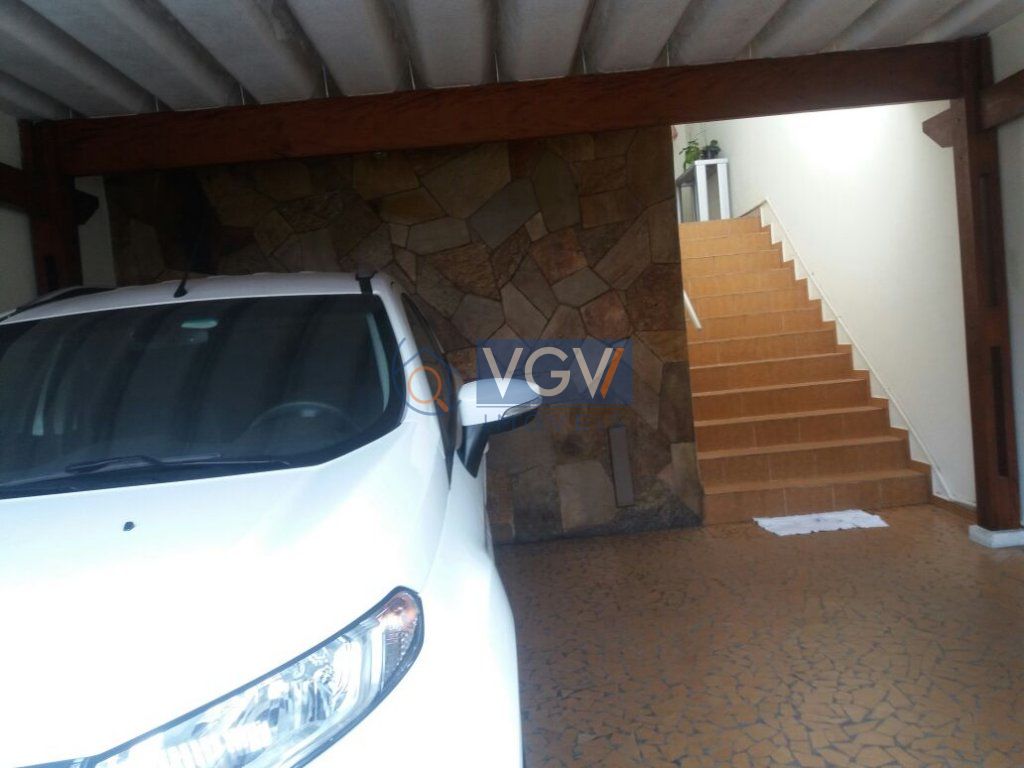 Casa à venda com 2 quartos, 150m² - Foto 1