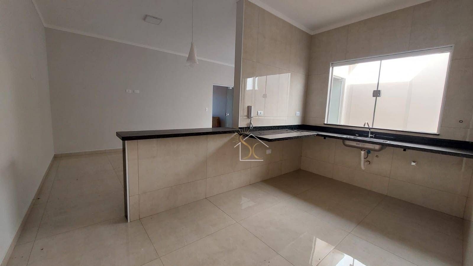 Casa à venda com 3 quartos, 125m² - Foto 1