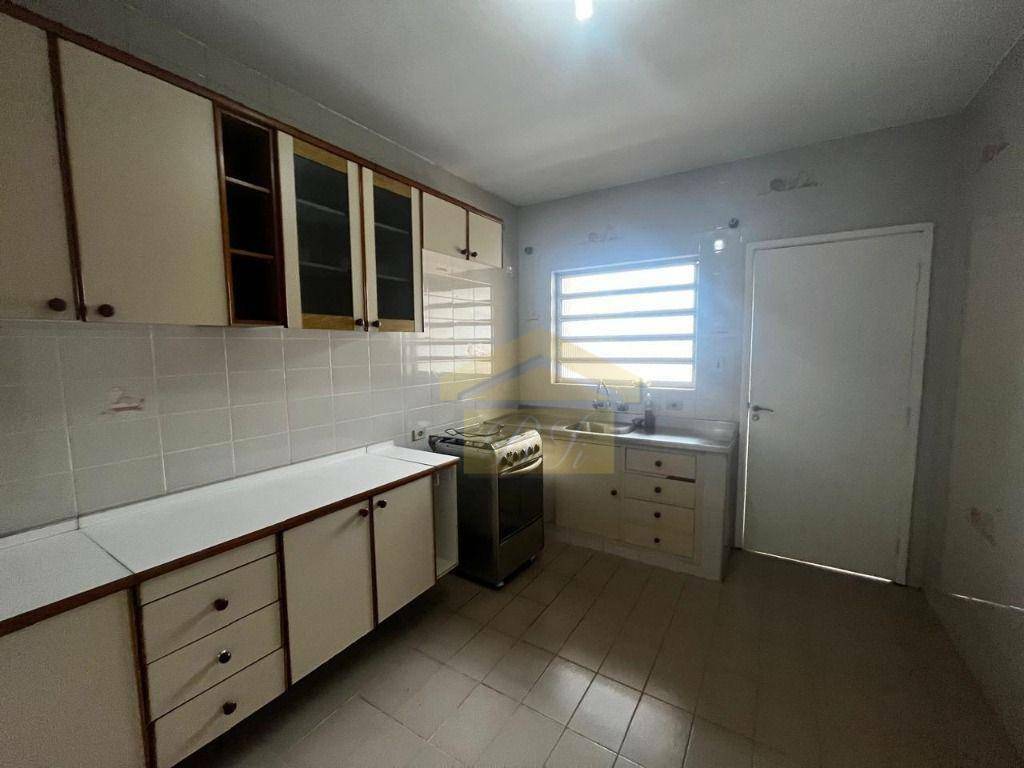 Casa para alugar com 4 quartos, 120m² - Foto 18