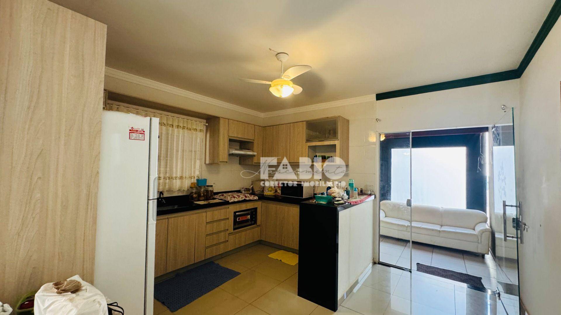 Casa à venda com 3 quartos, 250m² - Foto 12