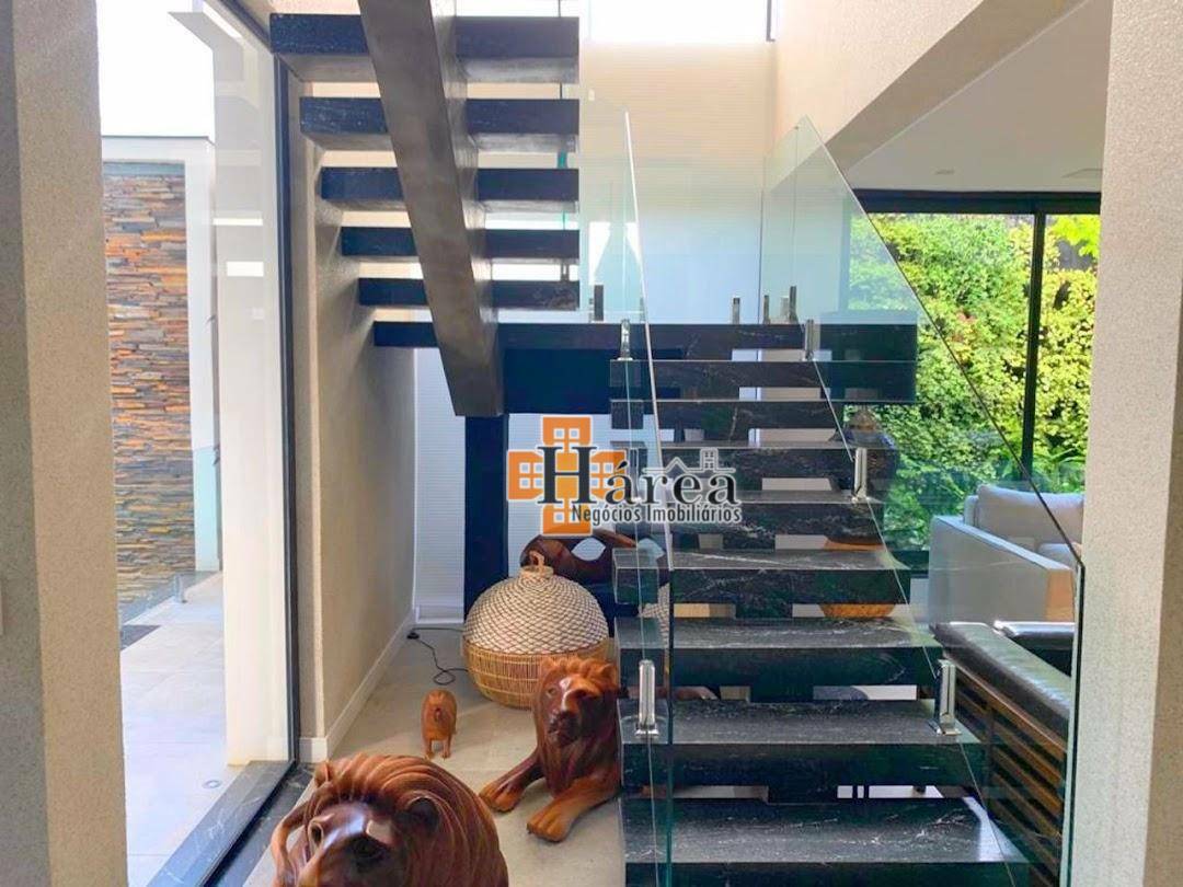 Sobrado à venda com 4 quartos, 425m² - Foto 17
