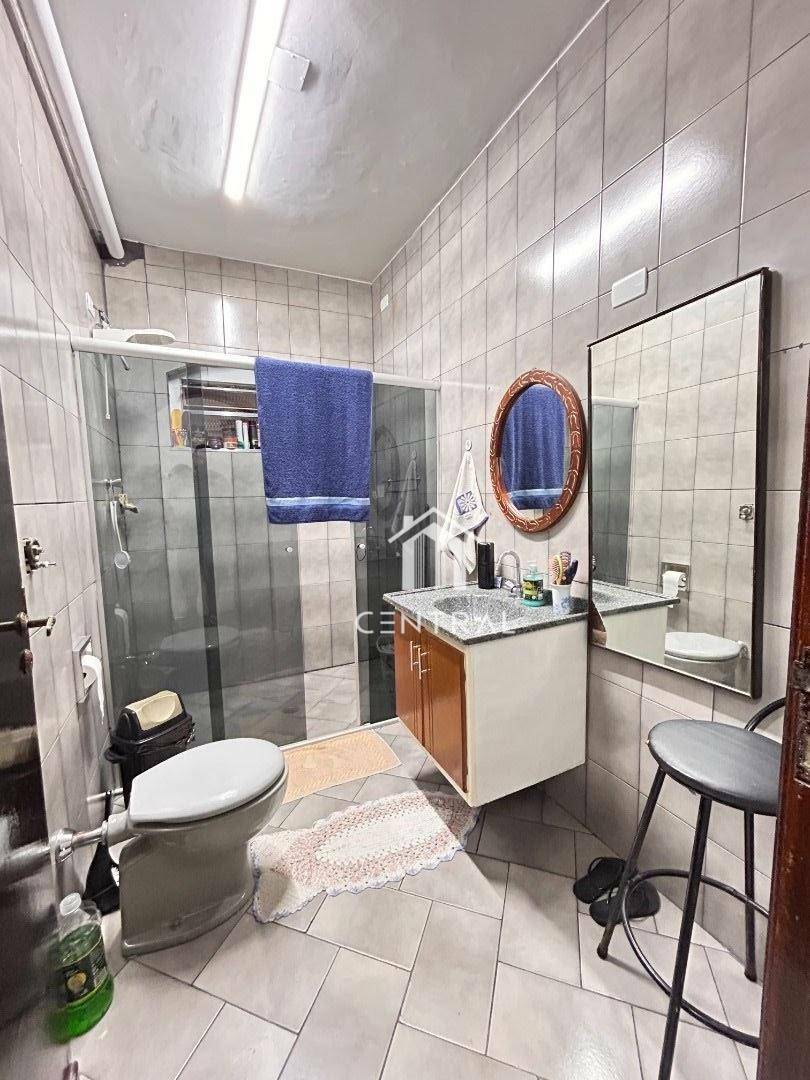 Sobrado à venda com 6 quartos, 250m² - Foto 14