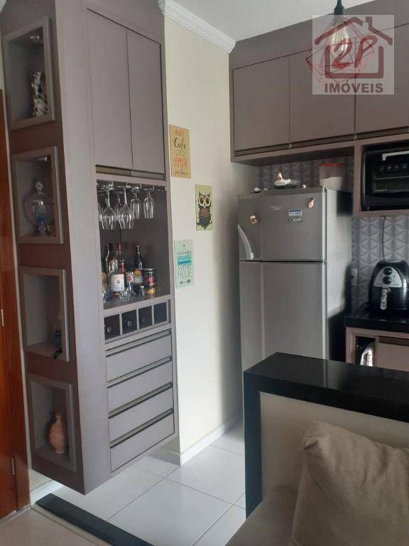 Apartamento à venda com 2 quartos, 62m² - Foto 4