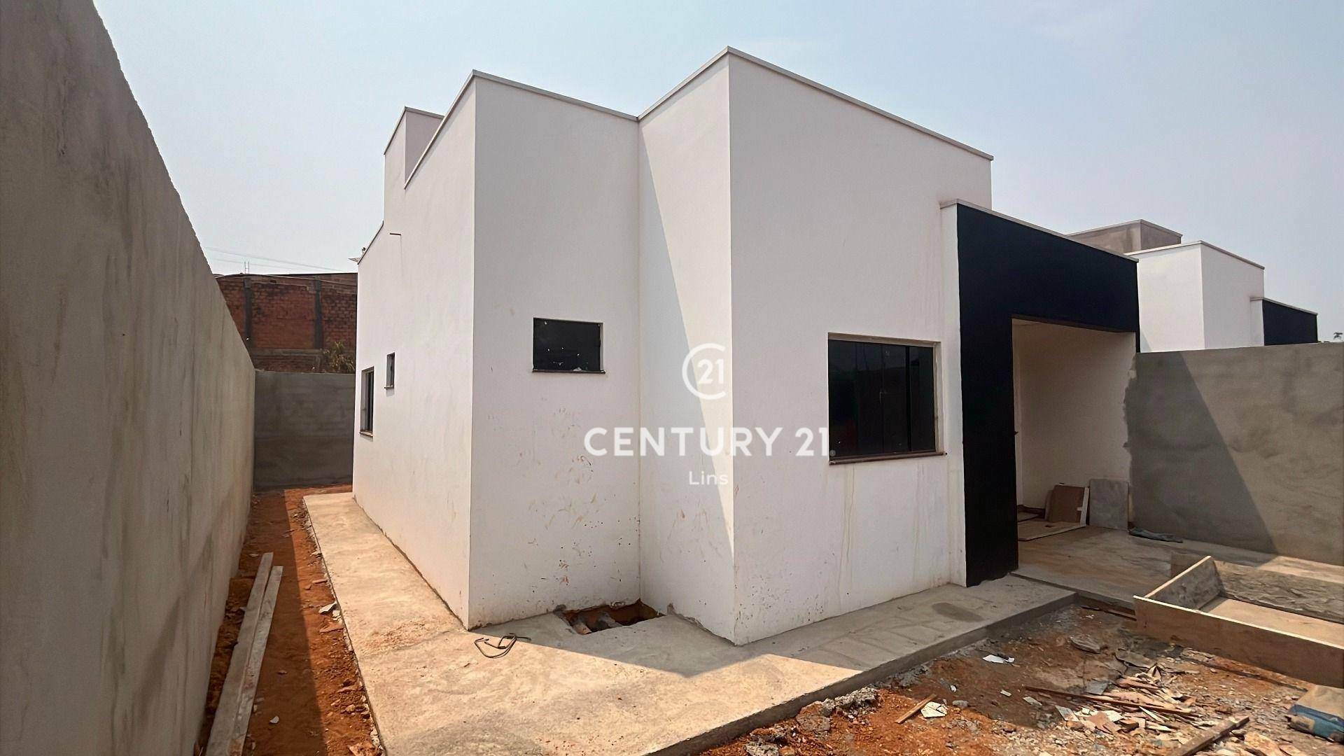 Casa à venda com 2 quartos, 70m² - Foto 1