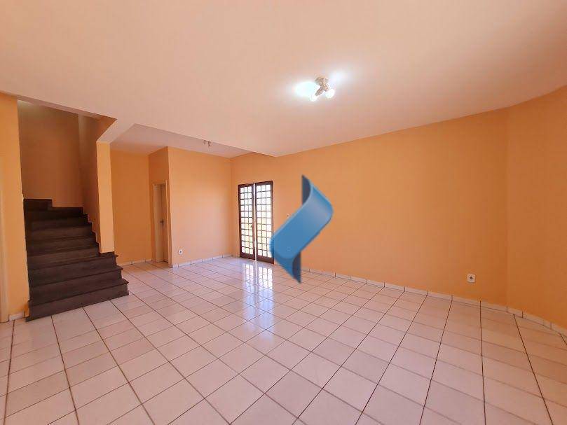 Casa para alugar com 3 quartos, 108m² - Foto 10