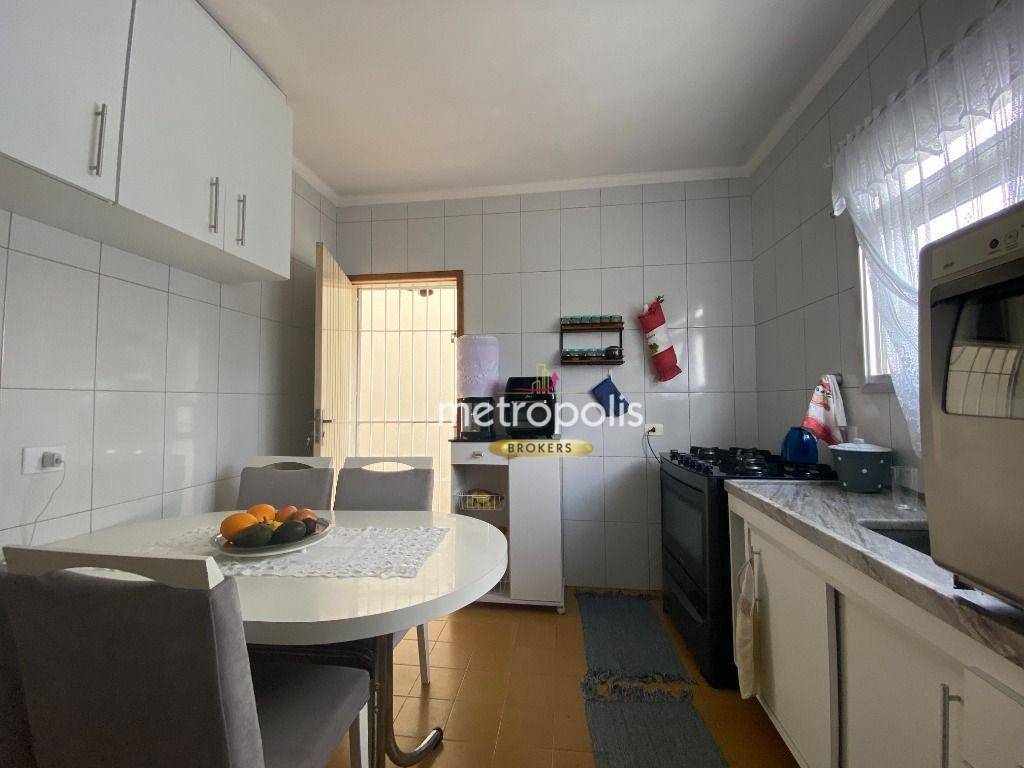 Sobrado à venda com 2 quartos, 150m² - Foto 4