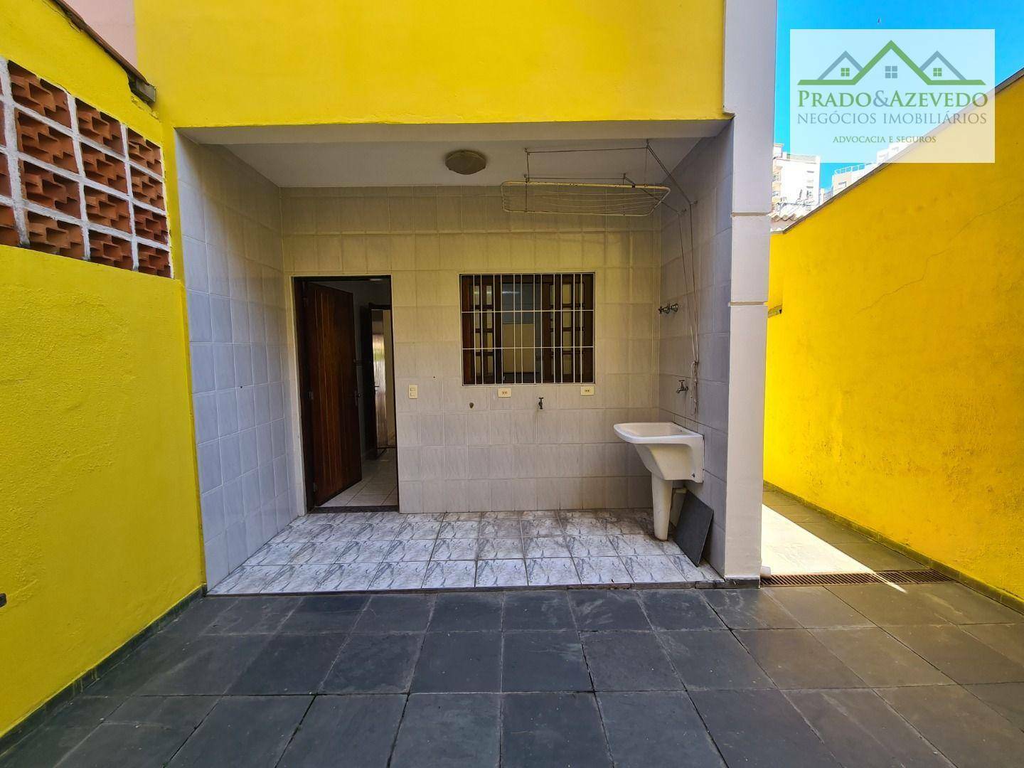 Casa para alugar com 3 quartos, 114m² - Foto 11